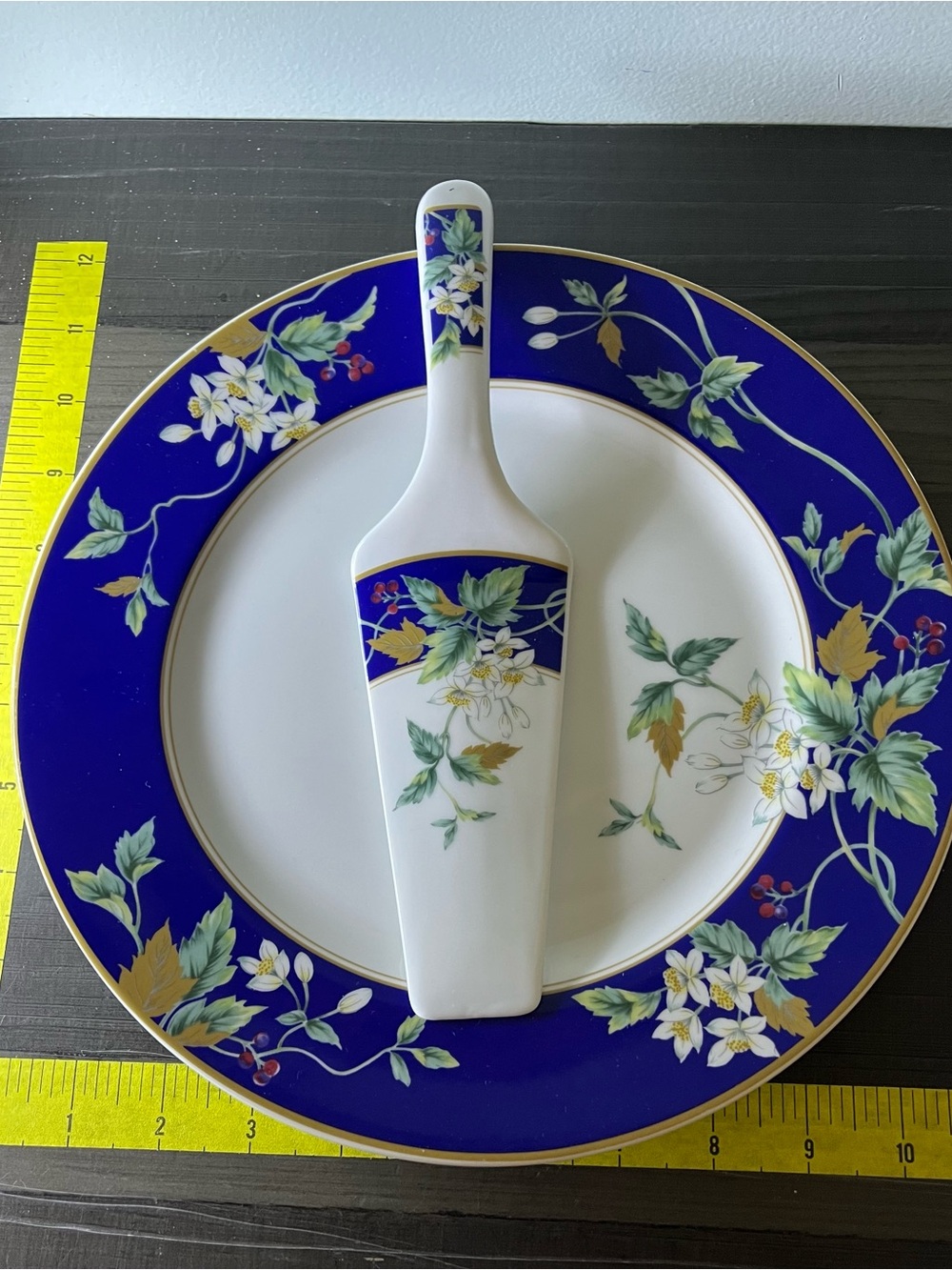 Andrea By Sadek Royal Blue and Gold Floral Cake Server and Plate Set